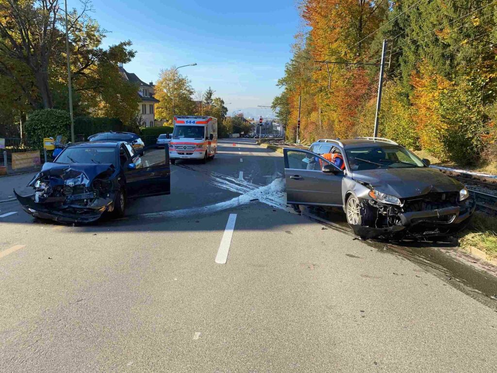 Frontalkollission Zollikerberg Unfallautos