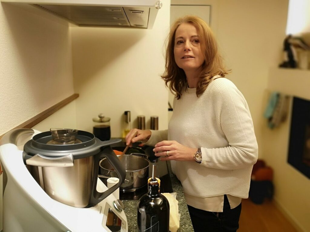 Dominique Herter beim Kochen