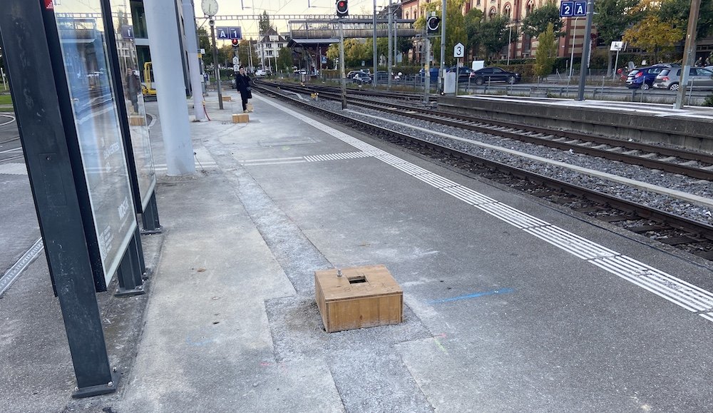 Fundamente für Beleuchung am Bahnhof Tiefenbrunnen