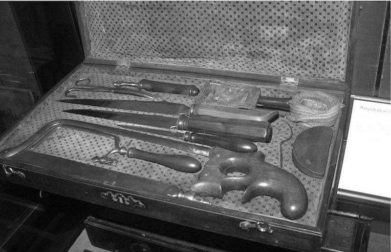 Chirurgie war ein Handwerk: Instrumentenkoffer aus dem 18. Jahrhundert