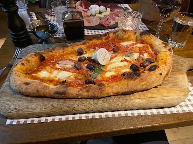 Pizza bei Tromiro