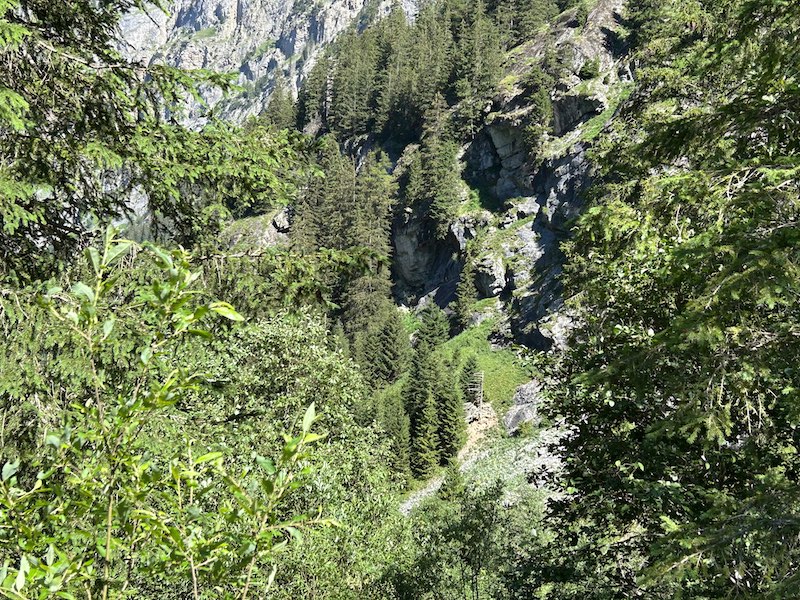 Im Dunkeln grüsst der «Wächter des Gasterntals»