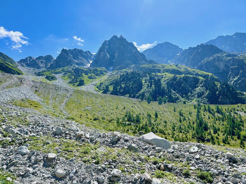 Blick zur mächtigen Moräne