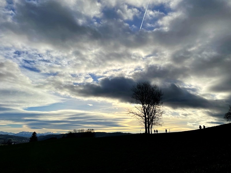 Wilde Wolken oberhalb von Hägglingen