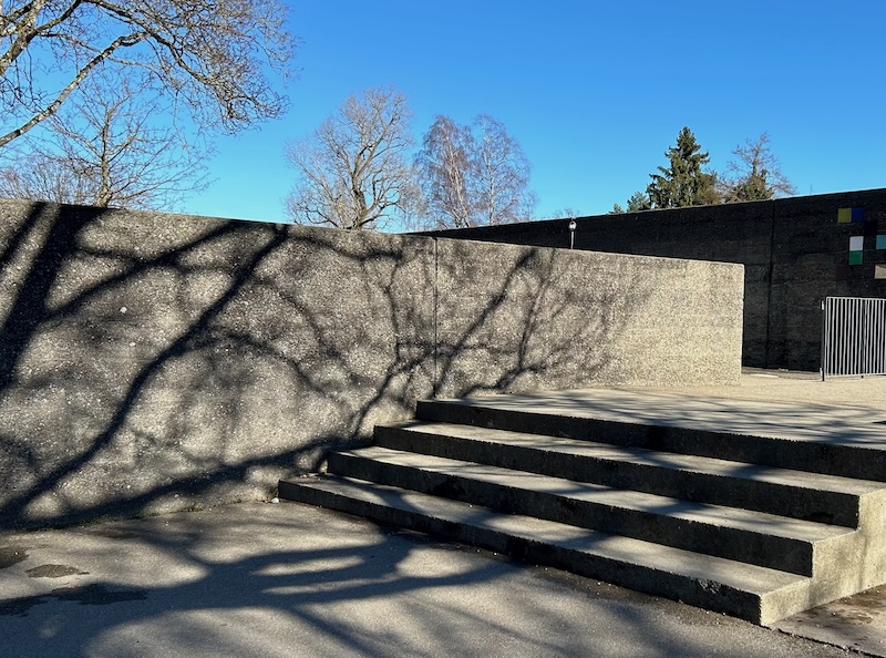 Treppe beim Schulhaus Neubühl    