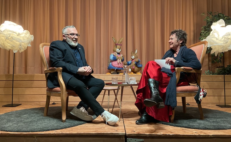 Giovanni Marti und Barbara Lukesch im «Talk am Puls» (Foto/Video: ZN)