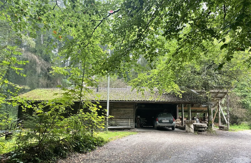 Idyllisch Lage inmitten einer Waldlichtung