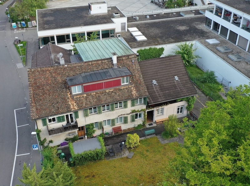 Drohnen-Aufnahme der Häuser Alte Landstrasse 93/95