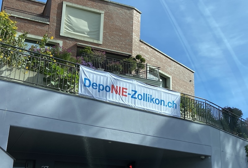 Protestplakat gegen Deponie im Zollikerberger