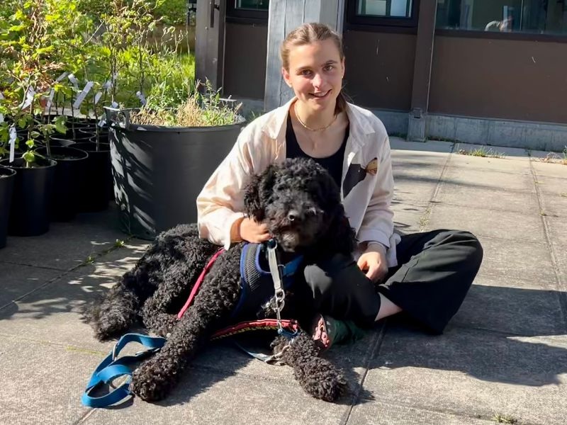 Victorine und ihr Vertrauenshund Milu (Fotos: zVg)