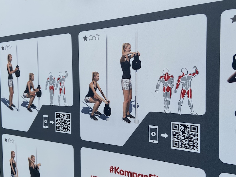 Infotafel mit QR-Code