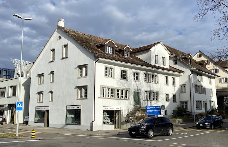 Renovierte Häuser an der Gstadstrasse: Überraschungen in jedem Winkel