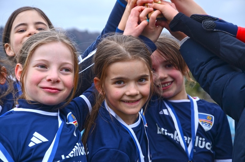 Valentina, Pheline, Clara T., Clara A.