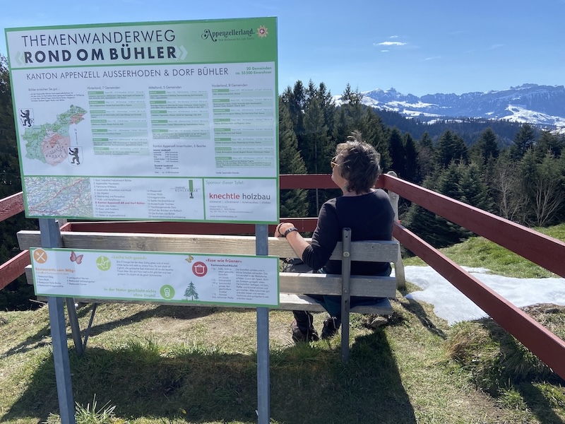 Informative Schautafeln auf dem Weg «Rond om Bühler»