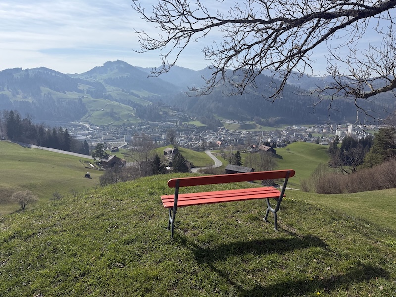 Kurz Innehalten hoch über Wattwil